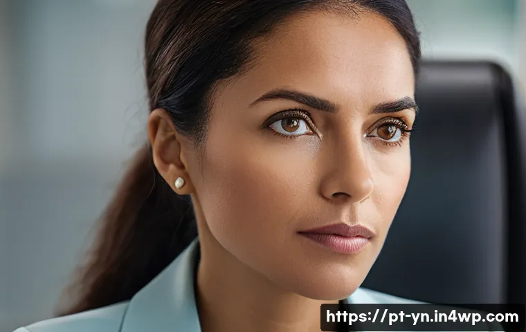 감정 인식을 위한 다양한 훈련 방법 - A close-up portrait of a professional woman in a modern Brazilian office setting, attentively observ...